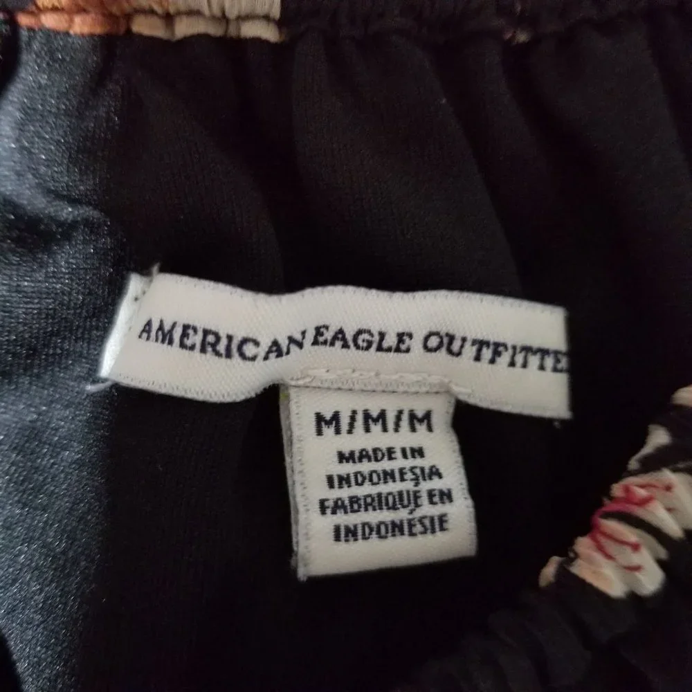 American Eagle Medium Floral and Chiffon Off the shoulder long sleeve crop top - Picture 5 of 5